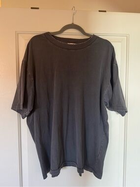 Men's Elwood Distressed Organic Cotton Short Sleeve T‑Shirt - Charcoal